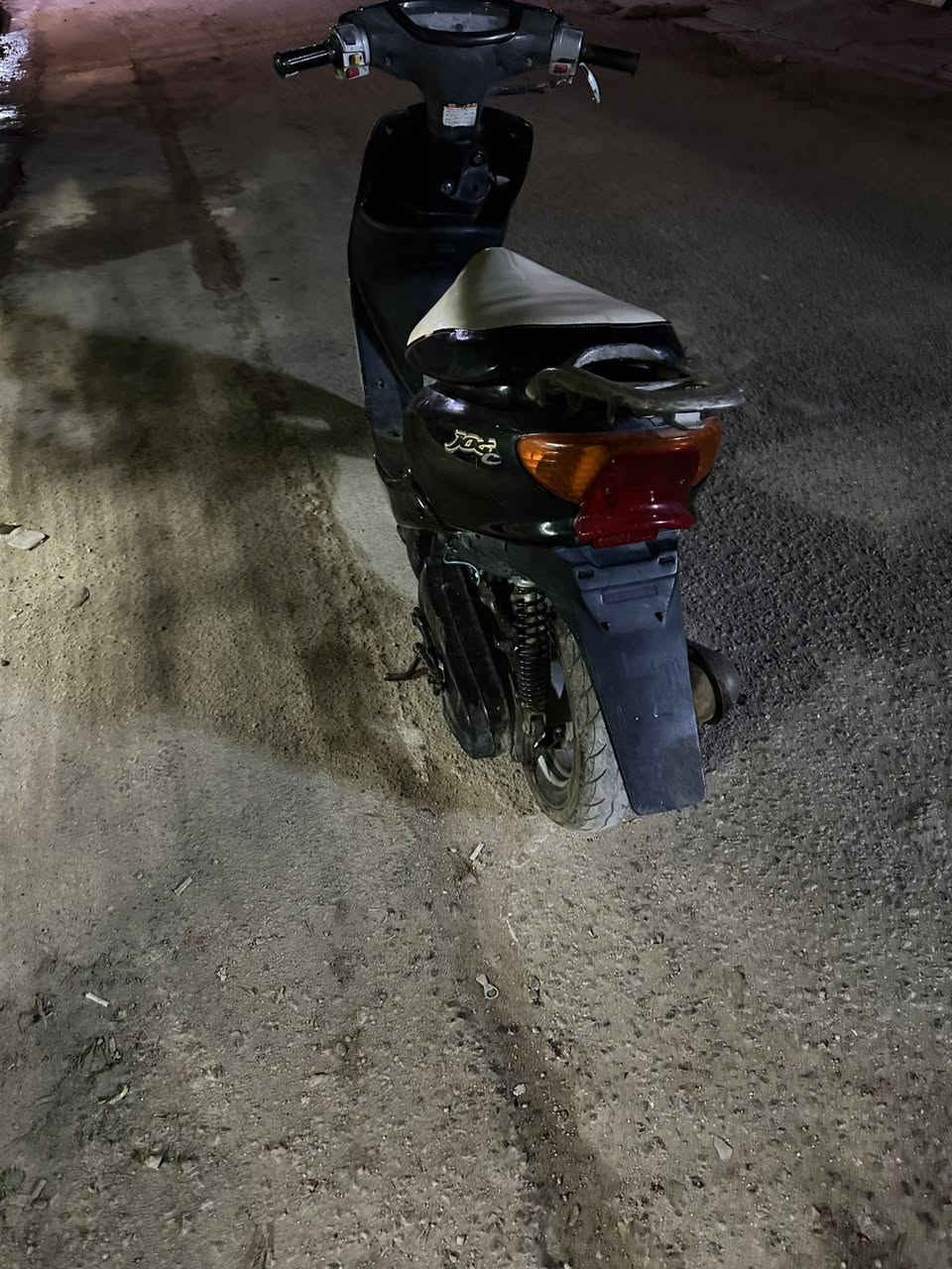 عصفوريه للبيع  سلف ما يشتغل بس هندر واحد تشتغل مكينه ناعمه السعر ٢٧٥ وبيهه مجال المكان دولعي ***********
