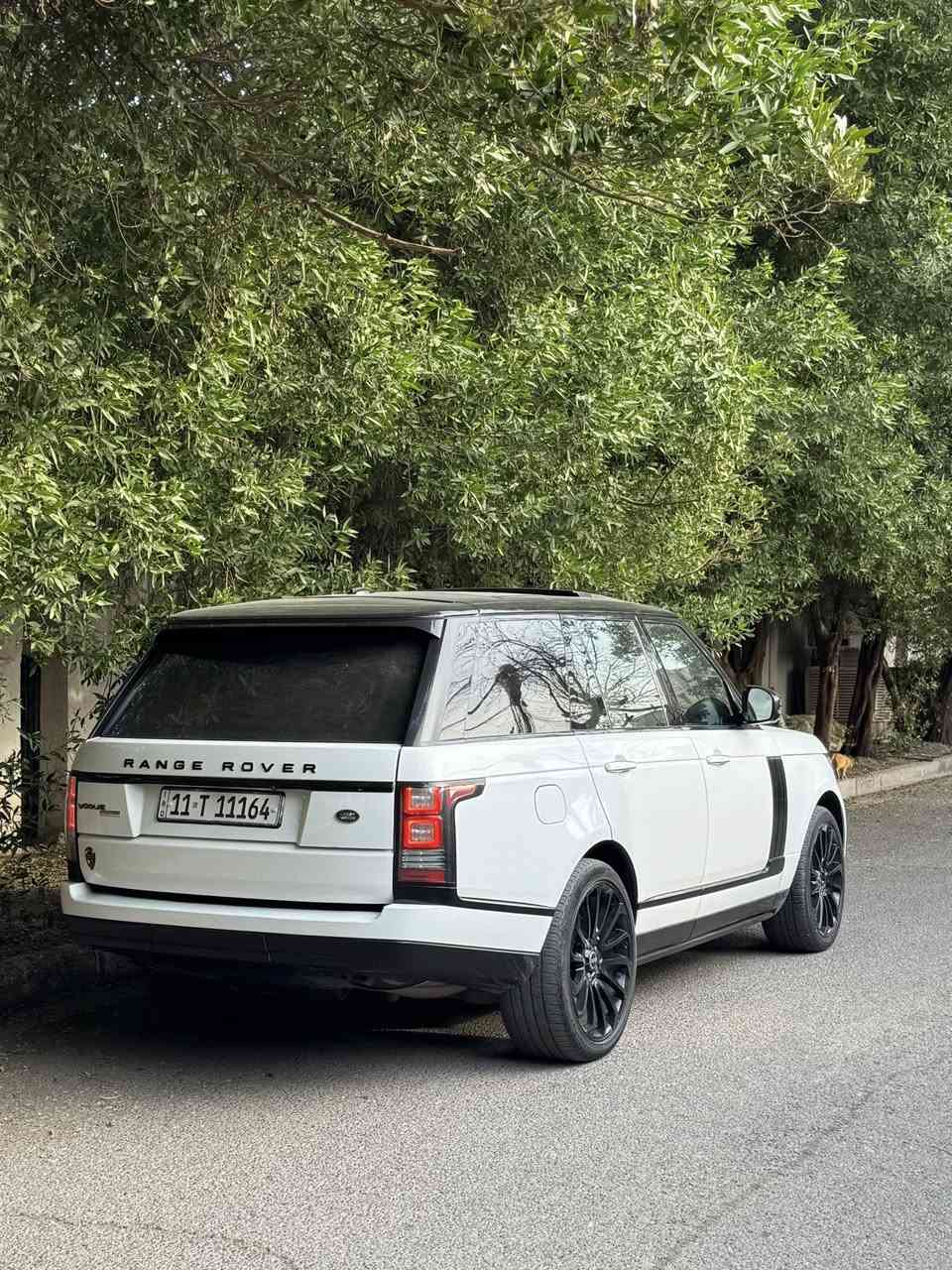 RANGE ROVER VOGUE 2015 خليجي وكالة سردار مكفول كفالة عامة ✅
البدي الخارجي : كفالة عامة من التبديل او الفتح او البارد او الحار او الشخط او pdr 

المكينة V8 بدون سوبر 

داخل اللون بيجي 

العداد 87 الف ميل 

الرقم بغداد شبه مميز مع السيارة 

العنوان : بغداد الأعظمية 📍

السعر 335$  ورقة               33.500$

استفسار *********** ابراهيم
