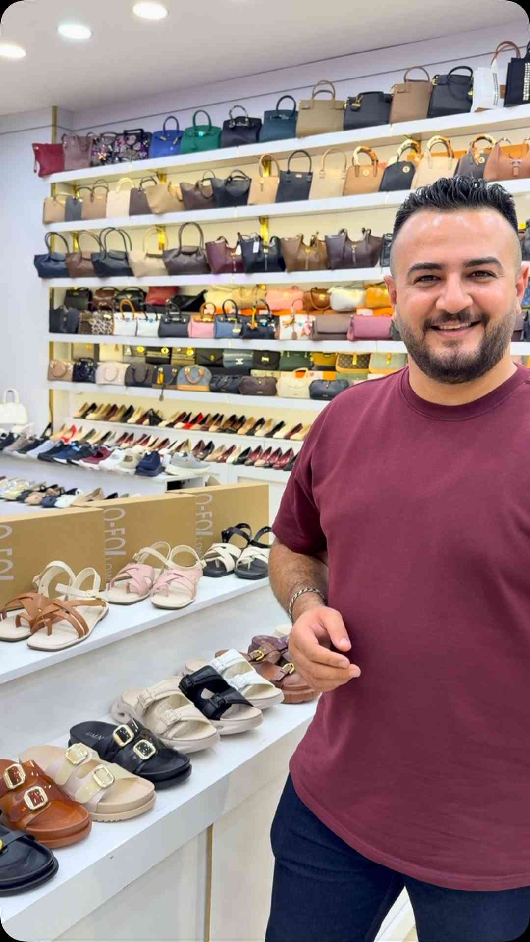 الأفضل في مجال الأحذية والحقائب النسائية ✨
صندل 🌸
تشكيلة جديدة ومميزة  وبأسعار تنافسية!
للطلب والاستفسار مراسلة الصفحة أو واتساب: ***********
📍 تفضلوا بزيارتنا:
مول القاهرة - الطابق الثاني
مول الجادرية - الطابق الأول
🚚 تتوفر خدمة توصيل سريعة لكافة المحافظات بـ 5 آلاف فقط!
