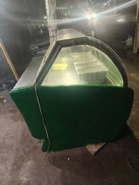 عارضة ايس كريم • ٨ بلانكات مجانا • الكرادة ساحة الاندلس