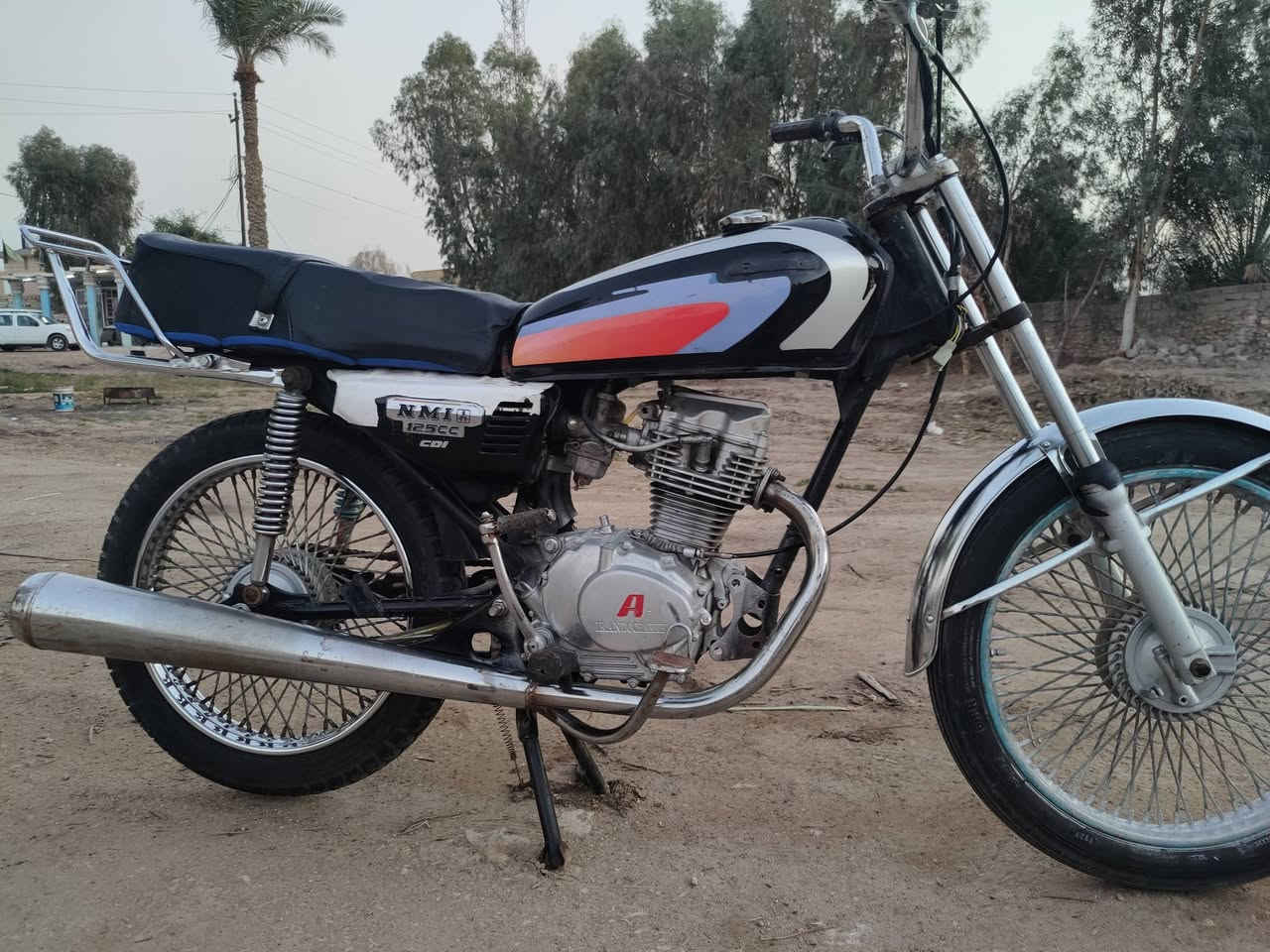 سلام عليكم دراجه 4كير للبيع كلك كلك دراجه شغاله وكلشي مابيها هندر واحد سعر 225وبيها مجال مكانها السنيه ***********
