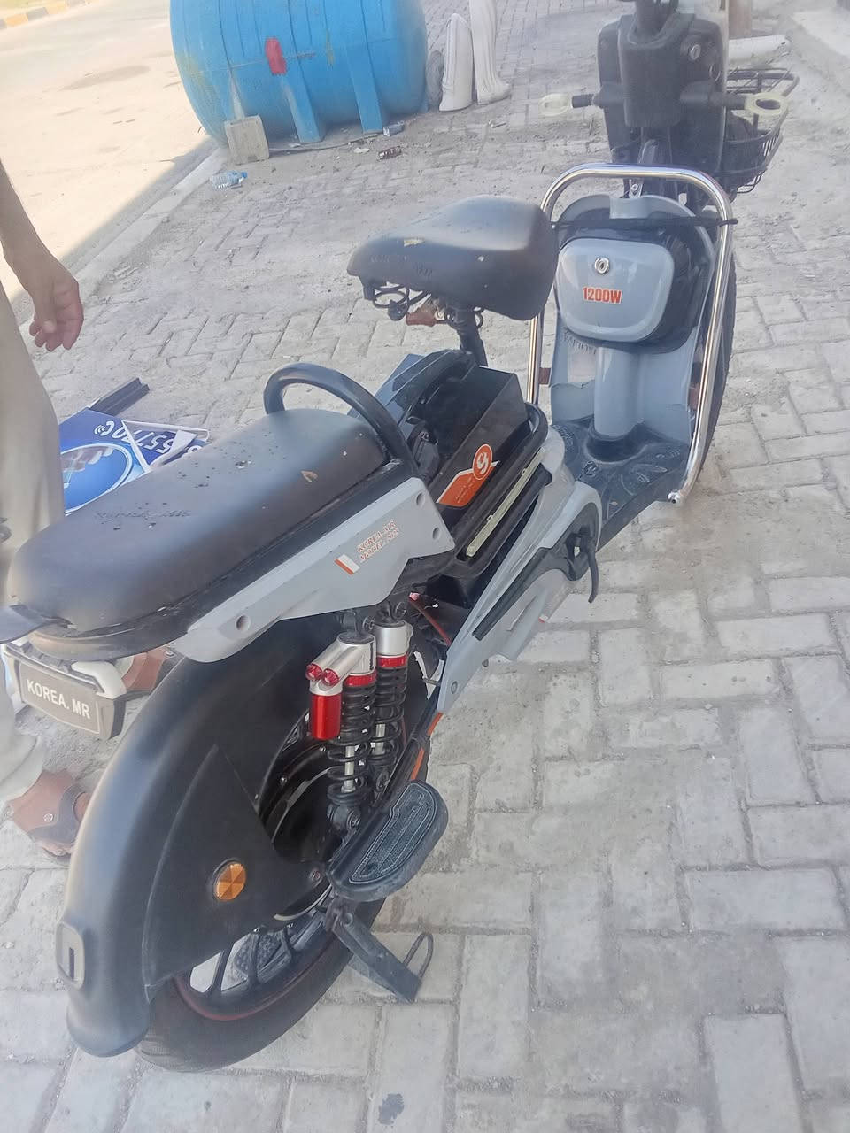 سلام عليكم دراجه شحن البيع السعر350 وبيه مجال الشراي يتصل عل رقم ***********
