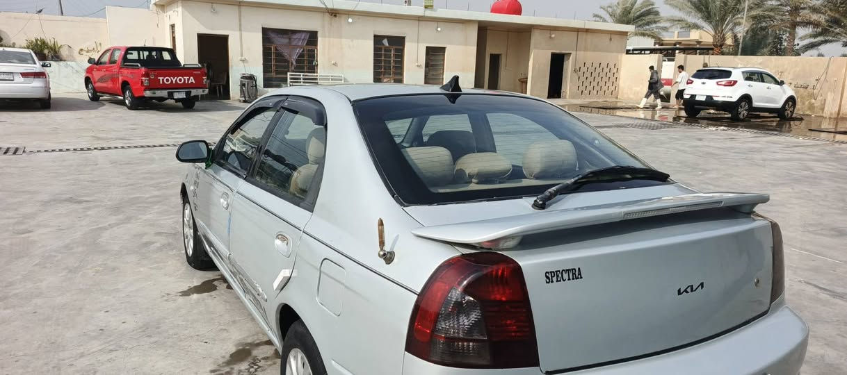 كيا سبكترا موديل 2002
بسمي رقم انكليزي تخم تاير تخم دسكات كهربائيات
كلها شغالة الكيچات كلها شغالة شاشة كاميرا خلفية
فيت بم جديد كير اوتوماتيك السعر 45وبيها مجال
***********
***********
