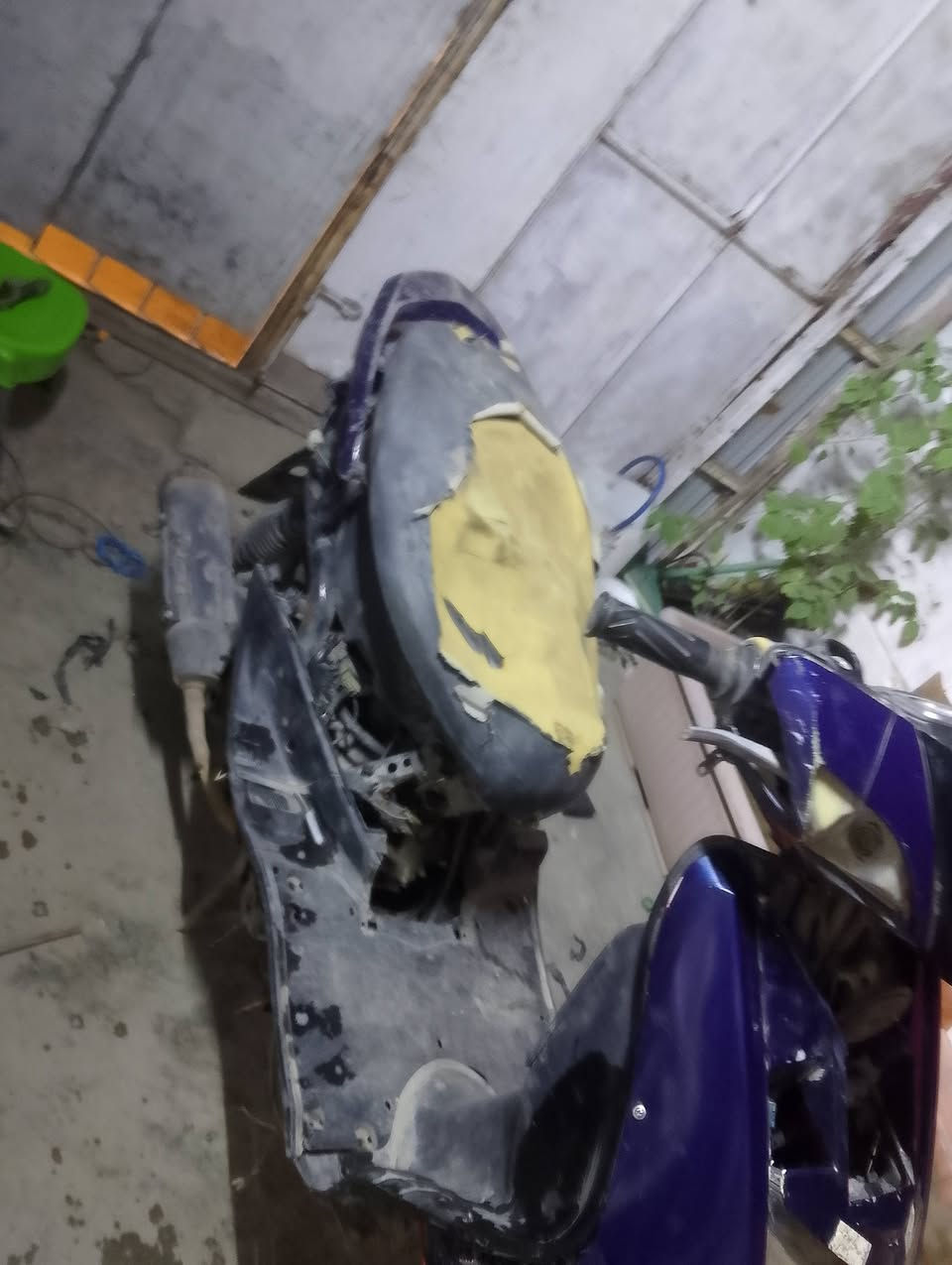 دراجه سكنس نثية 140 للبيع طافية ابيع كوم حديد للشراي يتصل ع الرقم ***********
