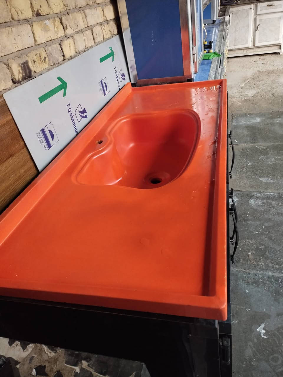 السلام عليكم اغراض مستخدمه السعر على رقم التلفون ***********
