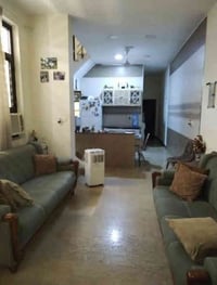 � بيت للبيع في حي الأطباء – بمساحة 150 متر 🏡 📍 موقع مميز في منطقة راقي...