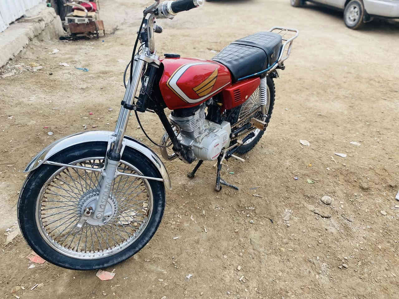 سلام عليكم 
دراجه تايكر للبيع موديل 2020 بيهه ورقه وحده بغداد سكنر الدراجه مكينتهه خير من الله سعرهه 375 و بيهه مجال ***********
