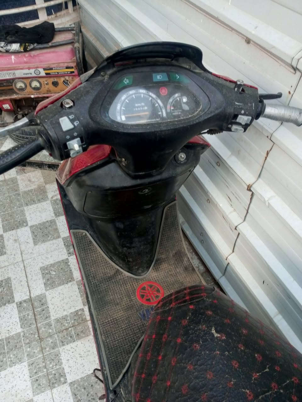 دراجه فراشه فحل مكينه نضيفه كهرباءيات كله شغاله سلف هندراشاير  سكن لايت زنونشغاله باتري وتايرات جديده رايده 325 رقمي ***********
