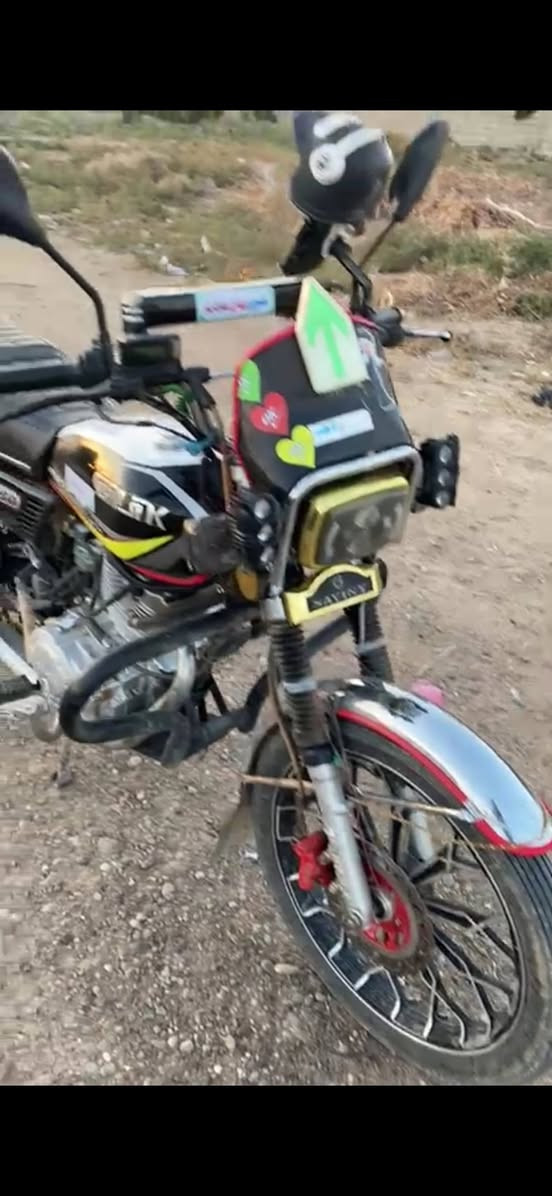 السلام عليكم دراجه موديل 2024دراجة خيرمن الله كلهه شغاله مكفوله من كلشي اوراق موجوده دراجه حيل نضيفه مو شراي لاتكسر حلال العالم مكلف بالنشر الاستفسار*********** السعر 700بيهه مجال بسيط تحياتي للجميع
