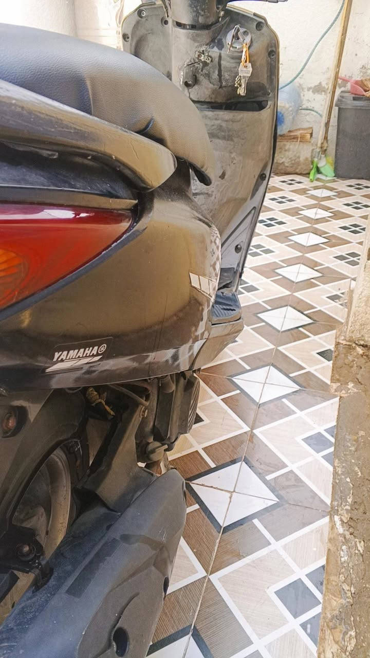 سلام عليكم دراجه بريز نضافه فول بس يرادلهه باتري تشتغل بس الباتري مالتهه مو زين كابريتر جديد العنوان بغداد الحسينيه شارع المعارض مال ابو سمير  رقمي ***********
