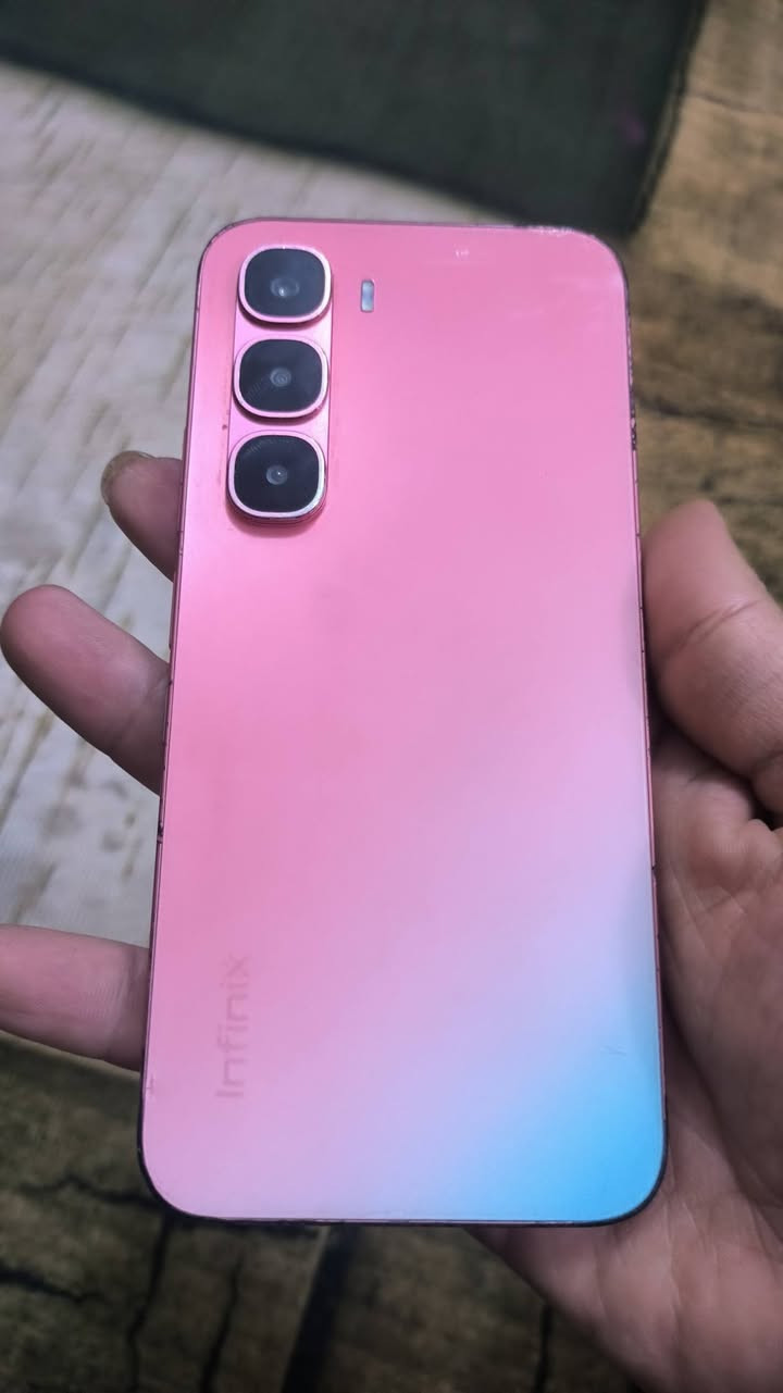 انفنكس هوت 60 برو ذاكره 256 الرام 8 + 5 مثل ما امضح بالصور سعر 150 للاستفسار اكثرل اتصل***********
