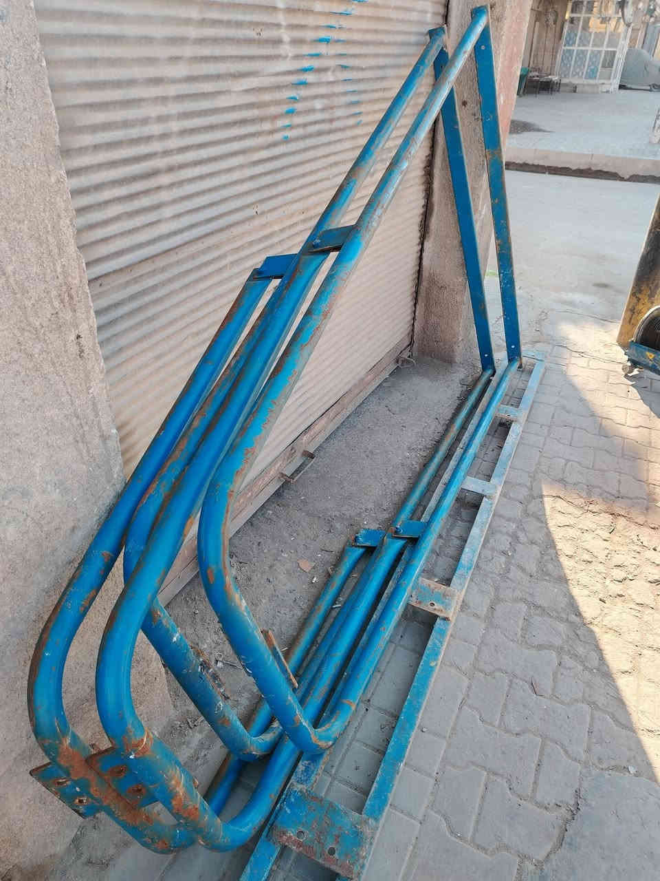 ونج ايطالي اللبيع هوة وسكلتة 
***********
