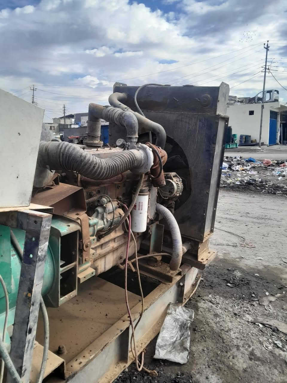 للبيع كمنز 114 /24ولف توليد 200kvaلونسومير بم كهربائي بلادي اتصال ***********
***********
