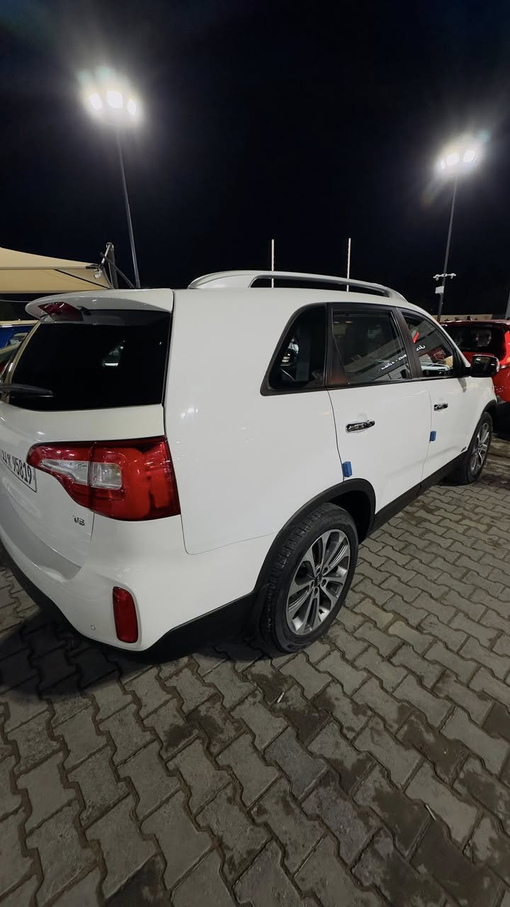 سورنتو خليجي  فول مواصفات كويتيه  مكفوله  رقم بغداد 
مكان السياره كربلاء ***********
