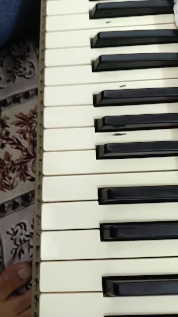 السلام عليكم 1000ياماها للبيع نضيف وكلشي مابي وعلى الفحص سعره 550وبي مجال
*********** الي يريده يتصل عليه
