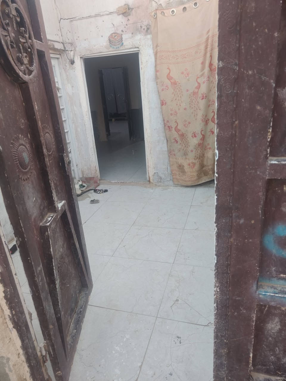 بيت طابو زراعي عنوان شارع شيوخ مساحه 100 متر مربع سند 25 غرفه ومطبخ وصاله وتخاريج مشمول بتطويب بيت سعر 27 بيت بي محل الشراي تصال عله هذا رقم مامتواجد عله الفيس ***********
