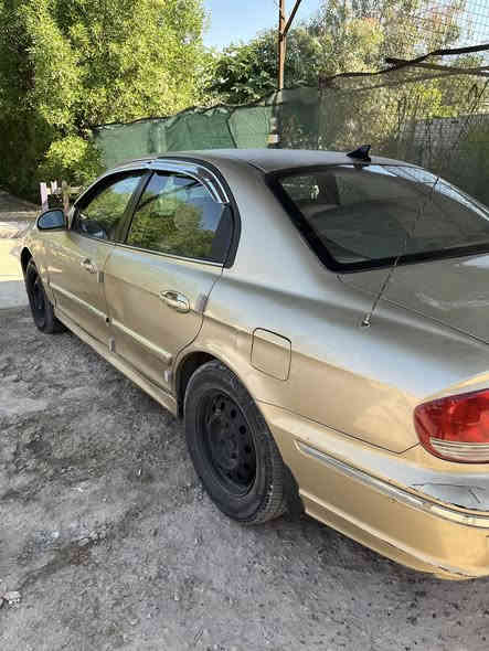 السلام عليكم للبيع سوناتا وفود 2004 رقم كربلاء انكليزي سنويه بسمي لل 2028محرك ٢٤٠٠  ابيع كايمه مصبوغه احزام فيت بم وقاعده جديد باتري جديد مكاني بغداد حي الجهاد السعر 55 وبيها مجال للشراي  للاستفسار ***********
