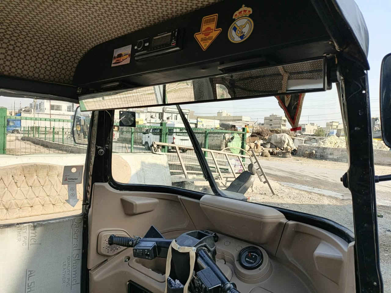 السلام عليكم التكتك موديل ٢٠٢٢ سوده رقم إنكليزي بغداد مبدل بيها بس بوشه وبستم جوه الايت الايسر مشخوطه ومرشوشه السعر مالته ٨ و ٨٠٠ وبيها مجال الي يشتري  المكان الدوره ابو دشير


**إذا كنت صاحب هذا الإعلان وتريد حذفه لأي سبب، رجاءا أرسل رسالة إلى الدعم الفني**