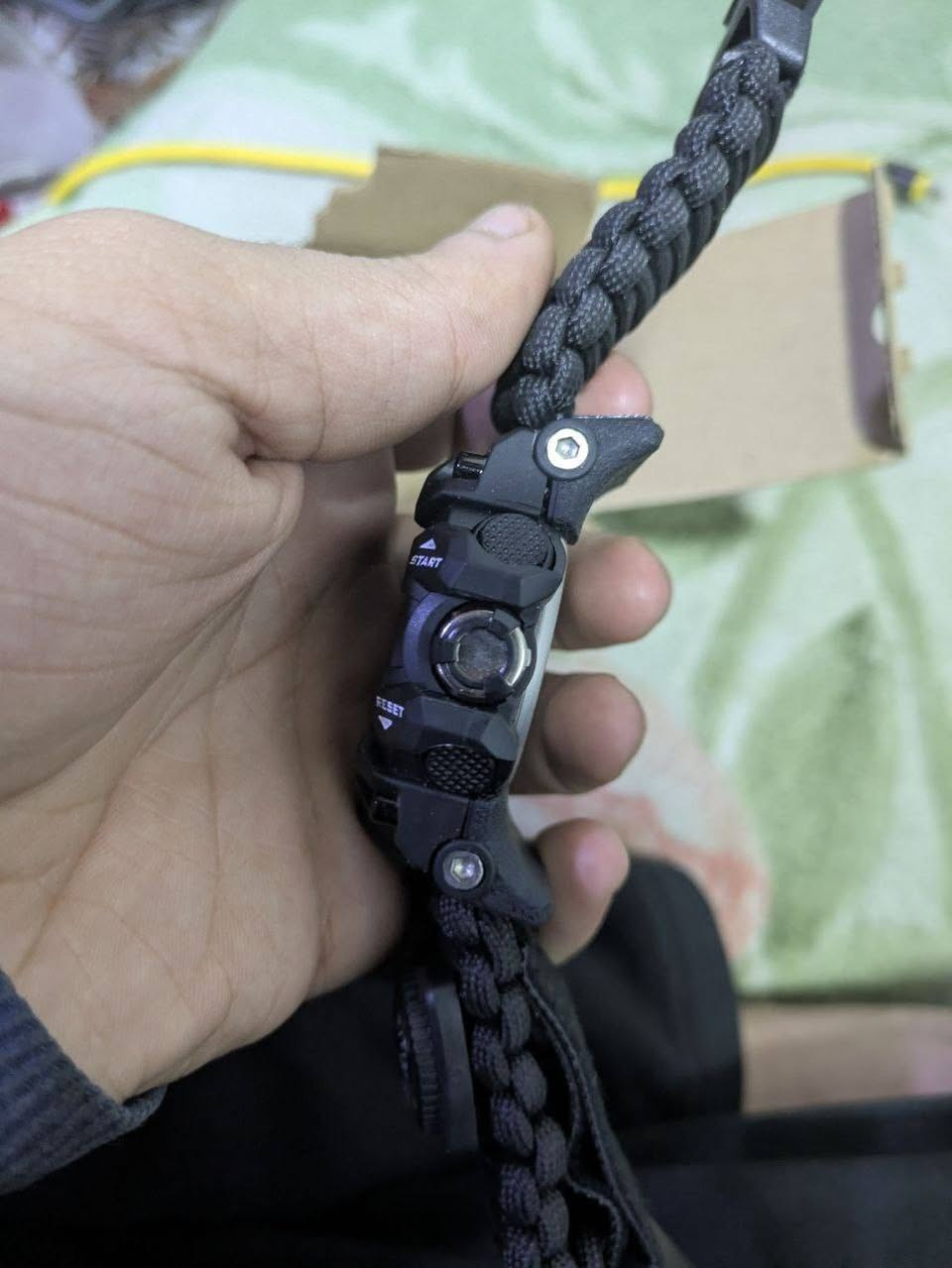 ساعة رقمية وميل كلش حلوة بيها بوصلة و ومقياس حرارة و جداحة قطعة جديدة لوك لون اسود اليفيدة يدفعلنا بي سعر وياخده


**إذا كنت صاحب هذا الإعلان وتريد حذفه لأي سبب، رجاءا أرسل رسالة إلى الدعم الفني**