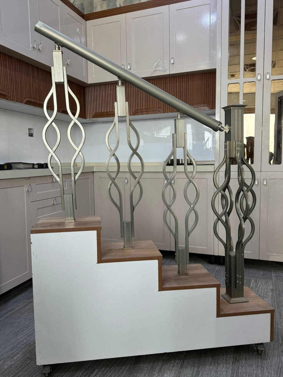 محجرات حديثة 
تصاميم عصرية 
حديد والمنيوم 
متوفر جملة ومفرد 
للاستفسار 
***********
الناصرية السيف خلف المصرف العقاري
