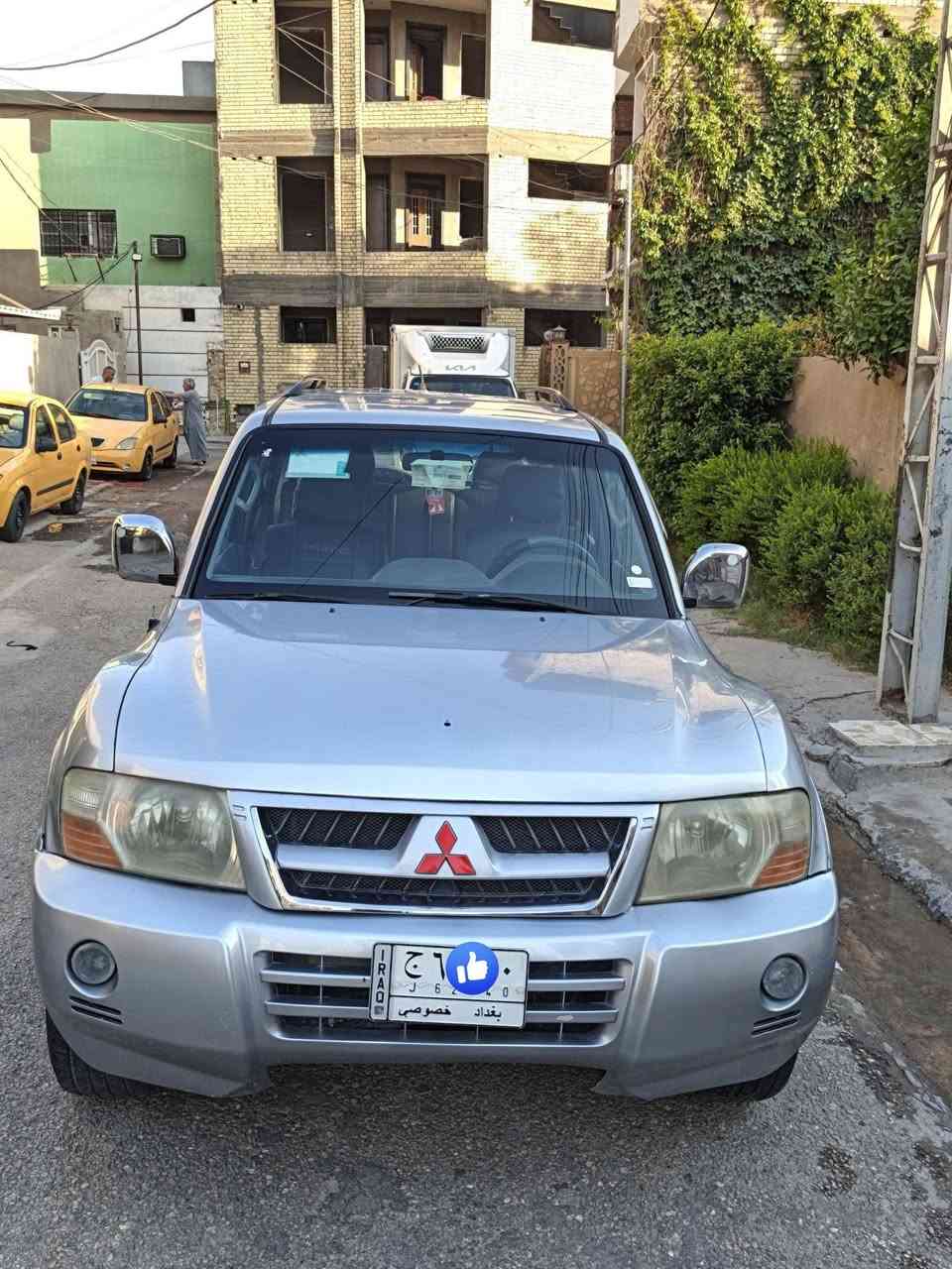 السلام عليكم...
متسيوبوشي باجيرو 2007 رقم بغداد 
((باسمي)) سنويه تنتهي بسنه2027 بشهر ال1 

-محرك 3000-V6 
-كير ومكينه حداديه تبريد تدفئه كهربائيات مكفول  درجه اولى
مكان السياره 
بغداد/الدوره 
للاتصال ***********
