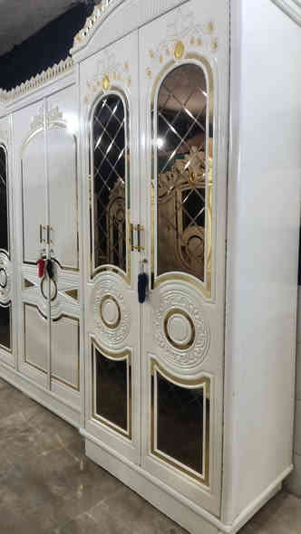 غرفة ٦باب ملحق تزكام شغل عراقي موديل تركي صبغ حراري زاوية كنتورية بارتفاع الكنتور غرفة تحفة اي ضرر مابيها نضافتها 95/100 كنتور ٦قواطع مكان بغداد فلكة حي النصر سعر مليون و٤٠٠ يوجد توصيل ***********
