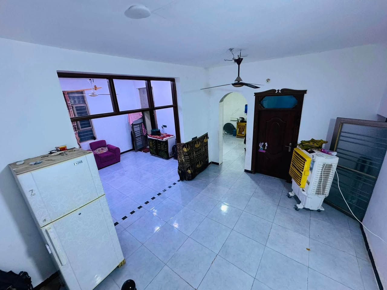 دار للبيع مطلوب للمصرف 94 مليون طابو بسم راعيه مباشر 
مكانه نجف حي نداء مجمع بيتي 
قريب عله شارع المجمعات 
شارع البيت ١٥ م

تطلوعته 30  مليون وبي مجال 
‏قصد الشهري438 الف 
تغير كفيل 
طابق ونص  مساحته 100 متر مربع ركن 
يحتوي 
غرفتين  +صالتين  +مطبخ +ستقبال+مكشوفه+حمامات ‏ثلاثة طابوك جموري صب كونكريت شغل مال جناي 

‭‬

‭***********
