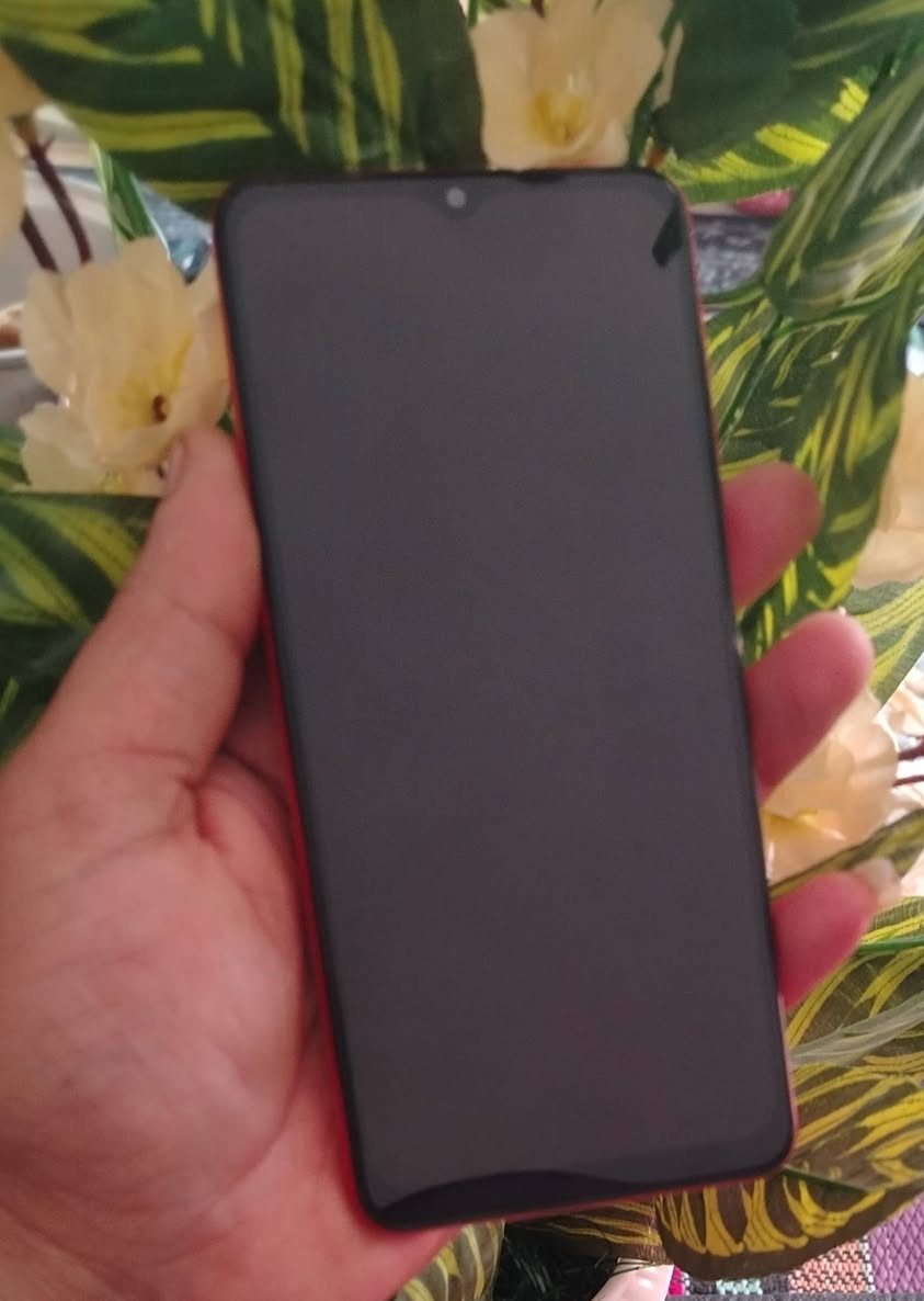 لبيع
جهاز A10s ستخدام نضيف مع ملحقاته 
ومكنسه كهربآيه شـغآله مـشـروطـه نقص بس آليده
***********
