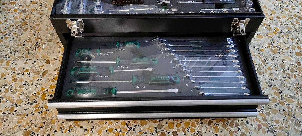 عده بهذا الشكل
3طوابق ياباني اصلي
كامله
السعر 60 الف
يتوفر توصيل


**إذا كنت صاحب هذا الإعلان وتريد حذفه لأي سبب، رجاءا أرسل رسالة إلى الدعم الفني**