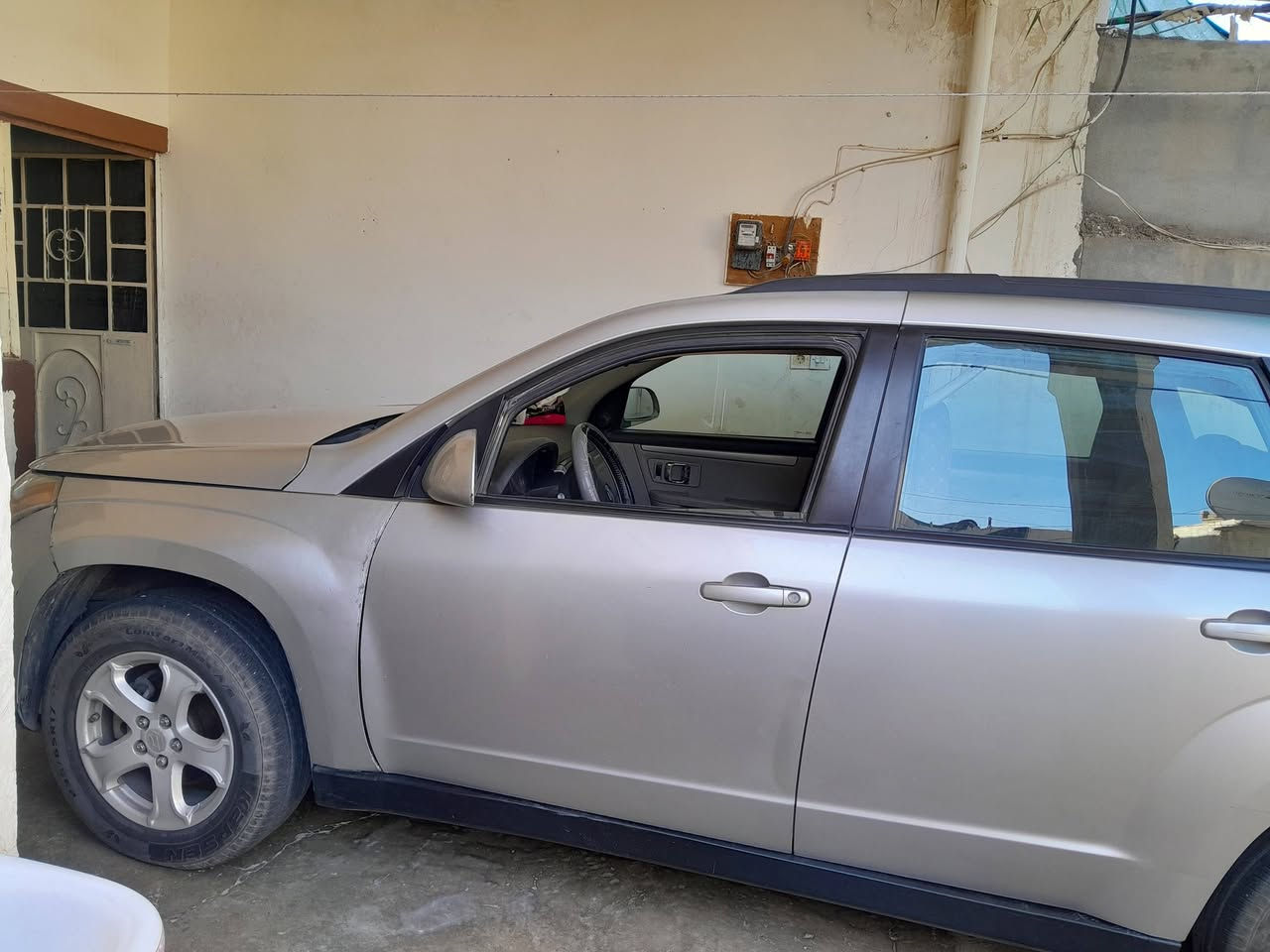 السلام عليكم سياره سازوكي xl7 سبعه راكب موديل ٢٠٠٨ سنويه٢٠٣٠رقم شمالي بأسمي سياره جاهزه السعر ٧٥ وبيها مجال للاتصال ***********
