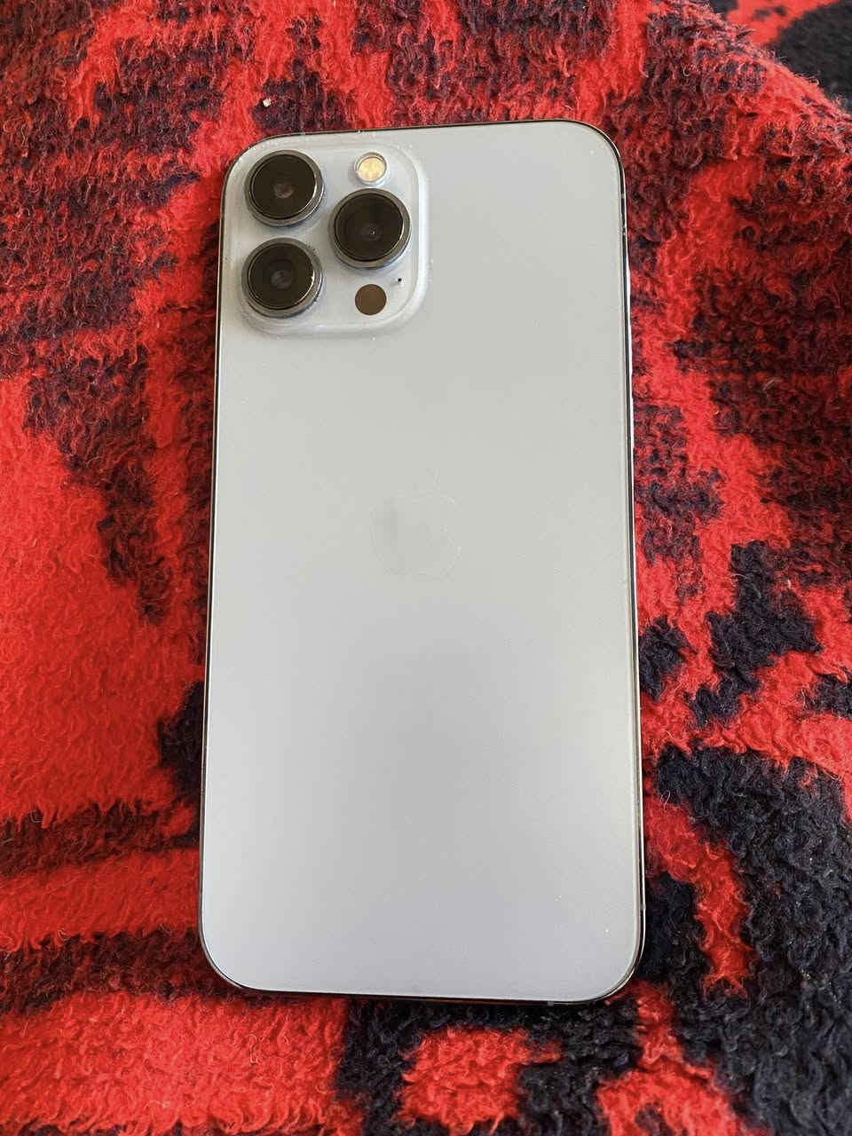 ايفون 13pro max ذاكرة 256بطاريه 95
انطي سعرك ب خاص
وتس اب +964 750 906 9068
