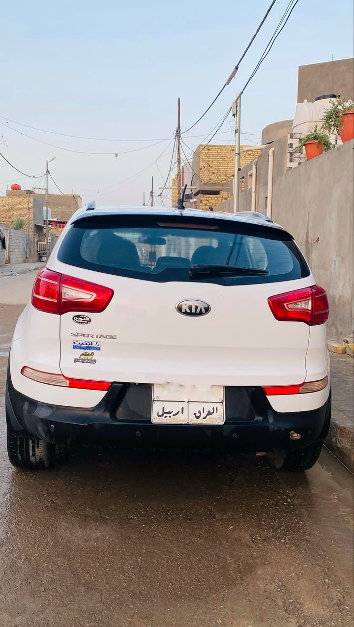 🚘 كيا سبورتج 2013 للبيع 🚘
▪️ اللون: أبيض

▪️ التسجيل: أربيل (سنوية نافذة من 2023)

▪️ المالك موجود ووكالة أصلية

▪️ الممشى: 233 ألف كم

✅ مكينة وكير وتبريد على الشرط

✅ السيارة بحالة ممتازة جداً ولا يوجد فيها أي نقص

✅ شاشة + كاميرا + إشارات بالمرايا + تحكم 

✅ كشنات جلد، دواخل سوداء مطعمة بالبرتقالي بشكل مميز

✅ تخم تايرات جيد

✅ تبريد بارد جداً

السيارة نظيفة وجاهزة للاستخدام، والفحص بأي مكان ترغب به.

💰 السعر خاص  📞 للاستفسار  على الخاص أو الاتصال.

***********
