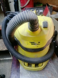 مكنسة كهربائية • ألمانية • بيها مجال