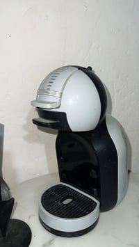 ماكنة قهوة جديدة استخدام سبوعين فقط نوعيه اصليه صنع في اندنوسيا وياها ...