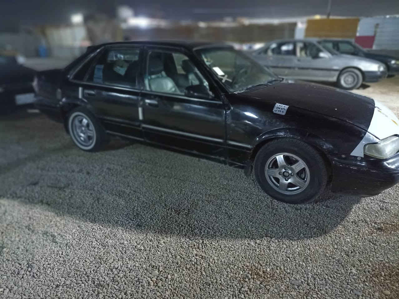 السلام عليكم سياره للبيع برنس فراشه موديل 1996
كير اوتماتيك كير ومحرك خير منالله صدر امامي خلفي جديد 
تخم تاير ويل نضيف داخل خارج نضيف نقص فقط البطانه مال  الباب الخلفي  محرك مفتوح  رقم انبار تحويل مباشر 
السعر 30 ورقه وبيهه مجال قليل لمو شراي ليكسر بحلال العالم 
موصله سعر السياره مكاني الرمادي السبعه كيلو مكلف بنشر هذا رقم صاحبهه وخابره ‏‪0790 494 1936‬‏
