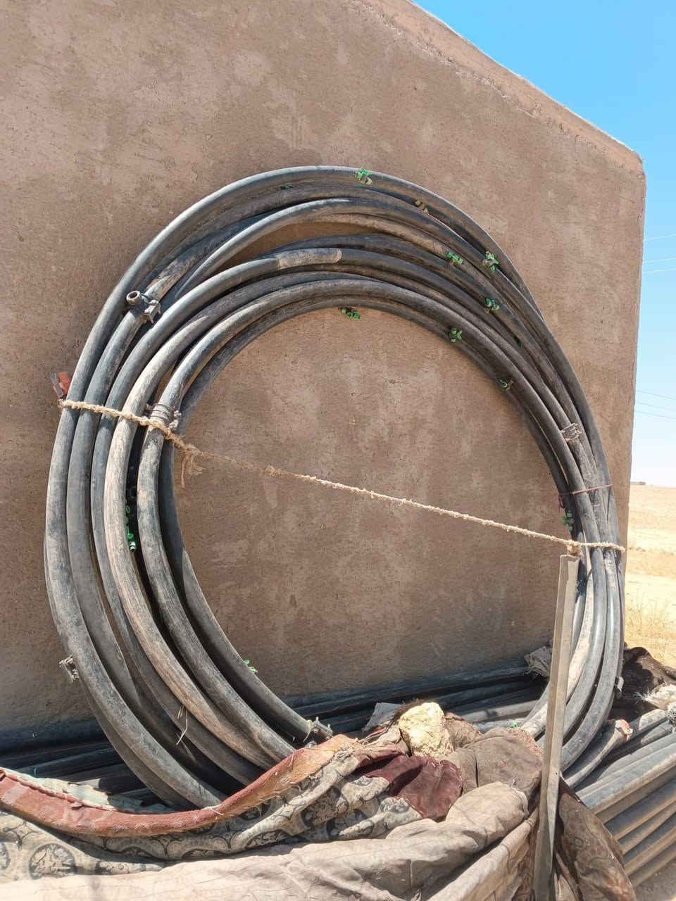 ياالله اسلام عليكم البيع صوندةام النجين طول 100مترهيةاوحنفياتهةالسعر150الاتصال ***********

