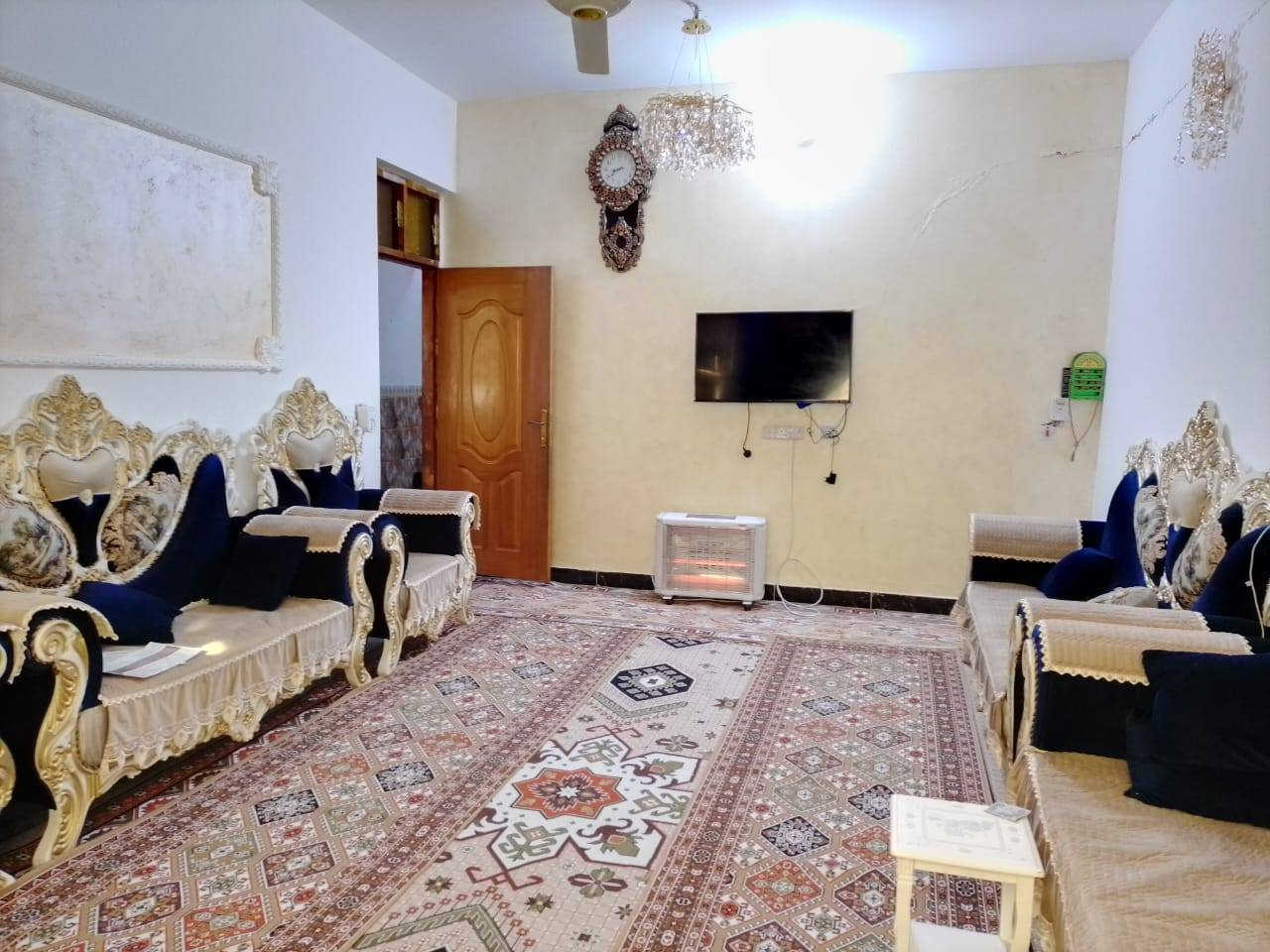 دار للبيع حواس نزلت جبار الكهربائ  مساحه 200 متر  يحتوي🏘️ علئ غرفتين نوم صاله استقبال ومطبخ  طرمه كراج سياره 
يرهم مراوس  
***********
