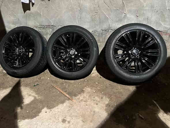 اربع تايرات وويل كب رانج روفر مستخدم نظيفات حجم 20للبيع السعر4ورقات العنوان البصرة القديمة
هاتف:***********
