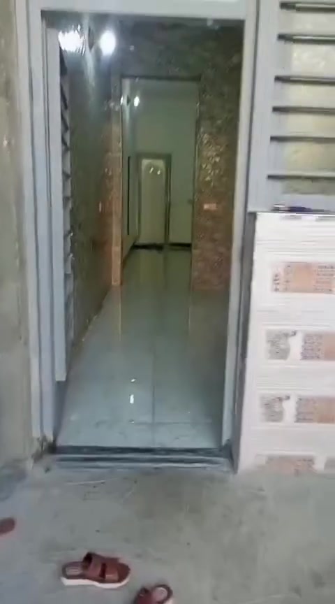 السلام عليكم بيت زراعي للبيع المساحه 125 نزال 20 الواجهة 6 وربع سند 25 بيت بناء 24 طابوك صب مسلح البيت عالي على الشارع الموقع بغداد الكرخ شهداء البياع شاخه سته السعر 75 وبي مجال حك الجيه الرقم ***********
