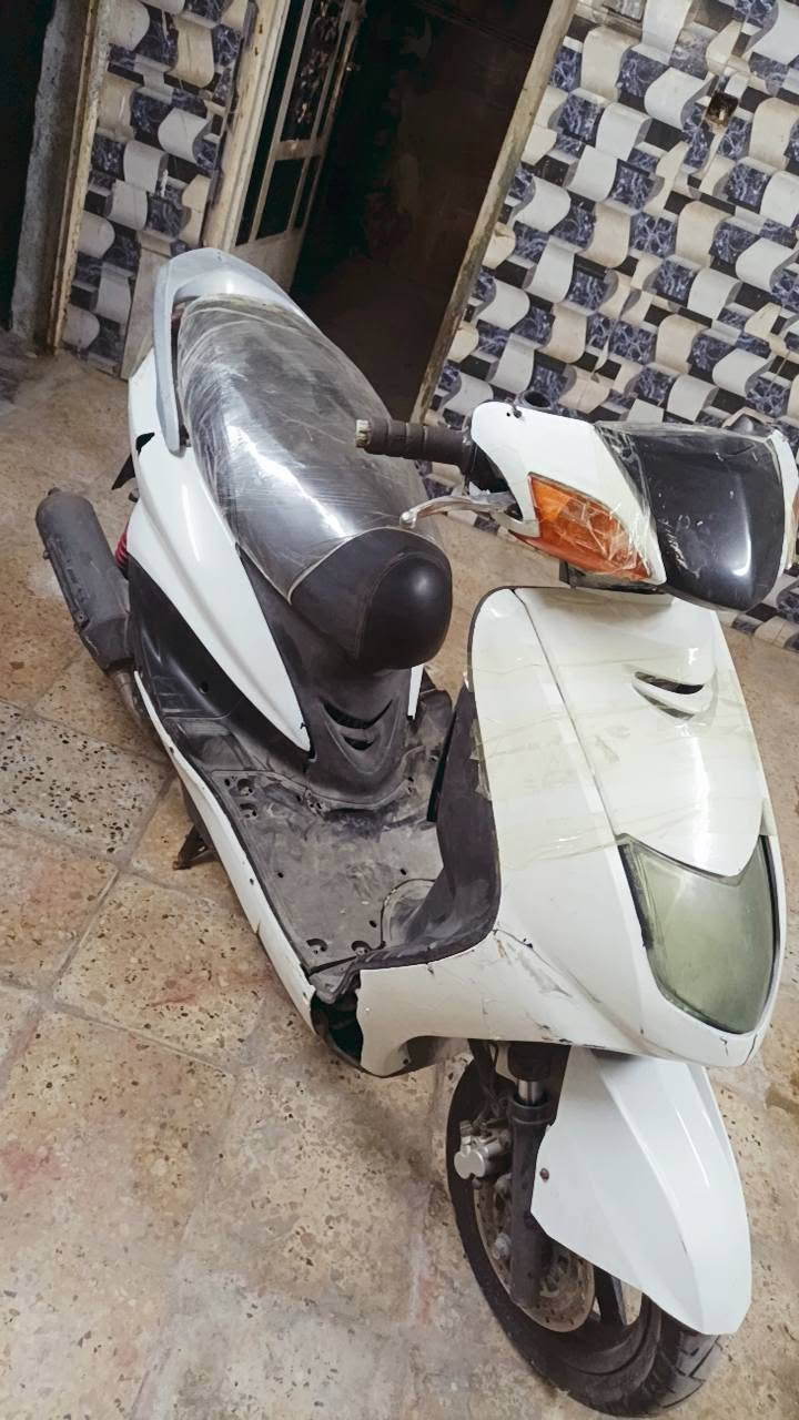 دراجه للبيع سكنس عوزهع بس كابريتر نضيفه بغداد مدينه لصدر ***********
