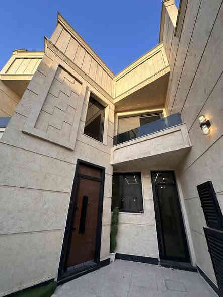 #علي_يوسف_للاستثمار_العقاري

� فرصة ذهبية – للبيع  بيت  في السيدية 🔥

📍 الموقع: مربع الضباط خلف تجاري الضباط 

#لمعرفة #السعر #الرقم ( 1 ) #سأتي #السعر #مباشره

🏡 تفاصيل العقار:

 • المساحة: 200 م²
 • الواجهة: 8 م
 • النزال: 25 م

✨ التقسيم الداخلي:
الطابق الأول: صالة واسعة مع هول داخلي + مطبخ + حمام عدد 2+ غرفتين نوم
الطابق الثاني: 3 غرف نوم + حمام 2 مع هول داخلي
الطابق الثالث: غرفة نوم +حمام     

إذا كنت تبحث عن فرص استثمارية عقارية في السيدية، يفضل عليك التواصل مع مكتب علي يوسف للاستثمار العقاري للحصول على المزيد من المعلومات والاستشارة.

📞 للاستفسار:  

***********  
***********  
***********  

📍 أو زورونا في مكتب علي يوسف للاستثمار العقاري  
السيدية – شارع الخيزران – مقابل ماكسي مول – مجاور نيكست لايت.
