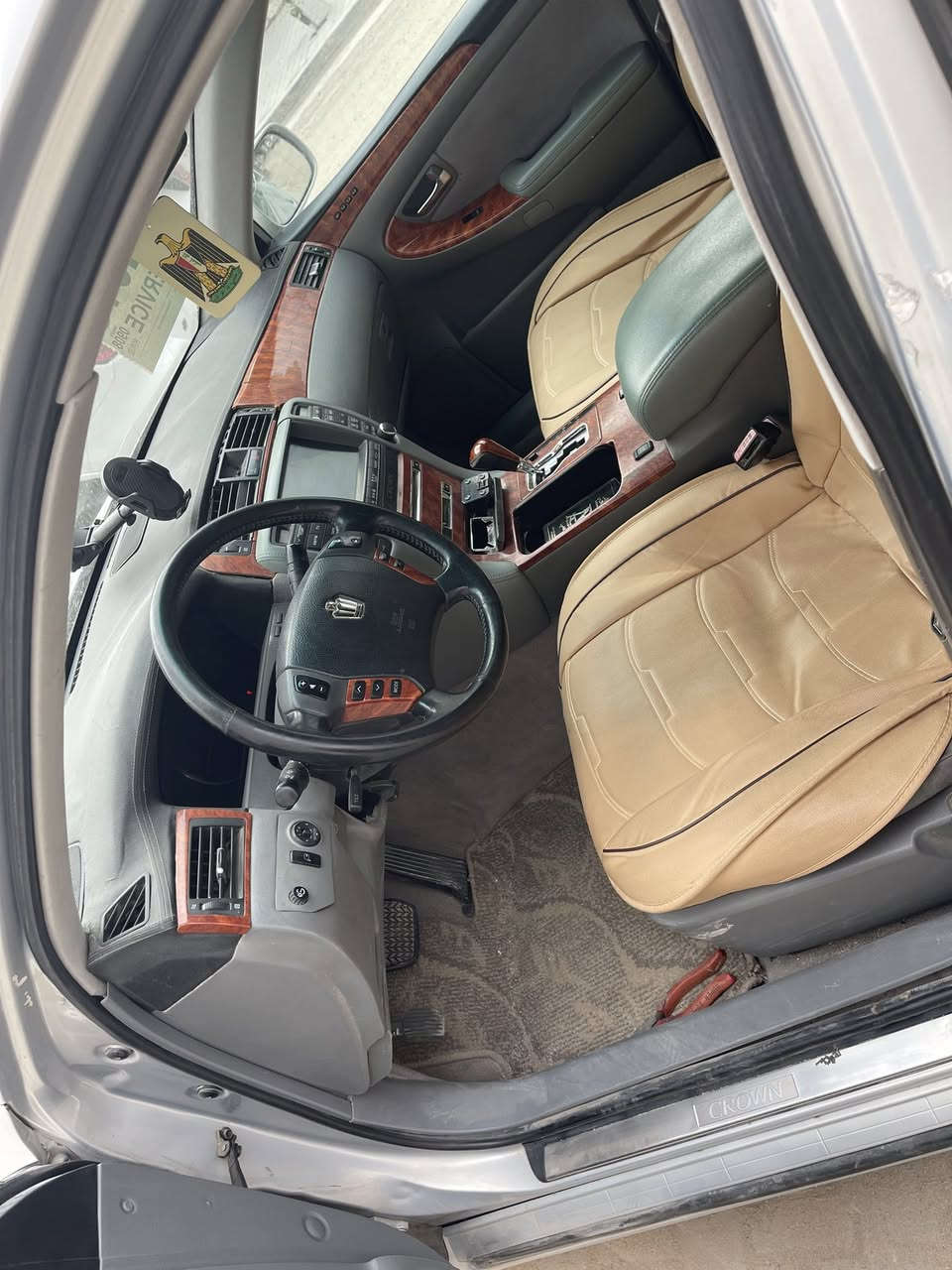 سلام عليكم سياره شاهينه مديل 2004 متومه سليمانيه سياره نضيفه وحلوه مكينه وكير وحداديه شاشه وبصمه أنا اشتريت كصه قماره بعد ماعرف السعر 40 وبيها مجال المكان بصره سفوان ***********
