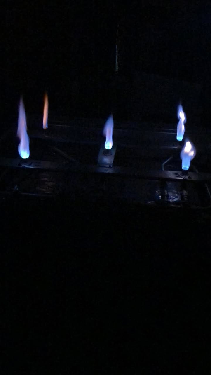 السلام عليكم فريش اليوم يجهز للحجز ***********
