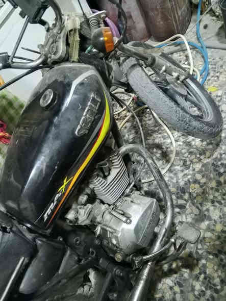 دراجه ايراني السعر 200 بيها مجال حق الجيد اوراق اصوليه مكان غزاليه نقص اللي بيها يدهل وشخاطه بس ***********
