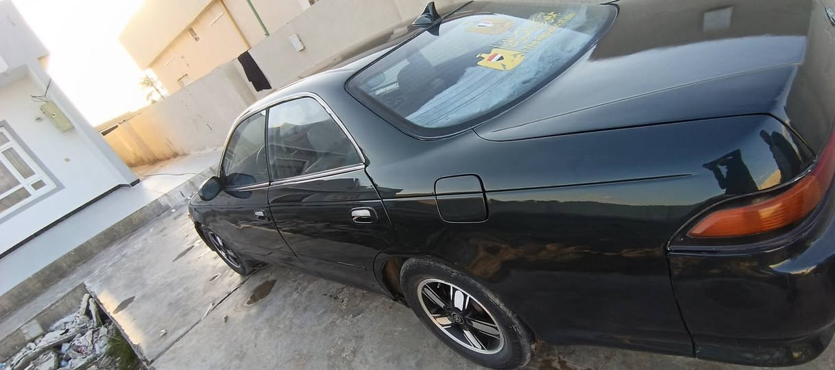 السلام عليكم
مارك نفخ موديل ٩٤ لون زيتوني 
صبغ جماليه مامبولشه بعدها
كير مكينه جدد ونجي 
كهربائيات كلها شغاله 
تبريد ثلج بدون ضرر وتبديل
  السعر ٤٨ صلاح الدين بلد
***********
