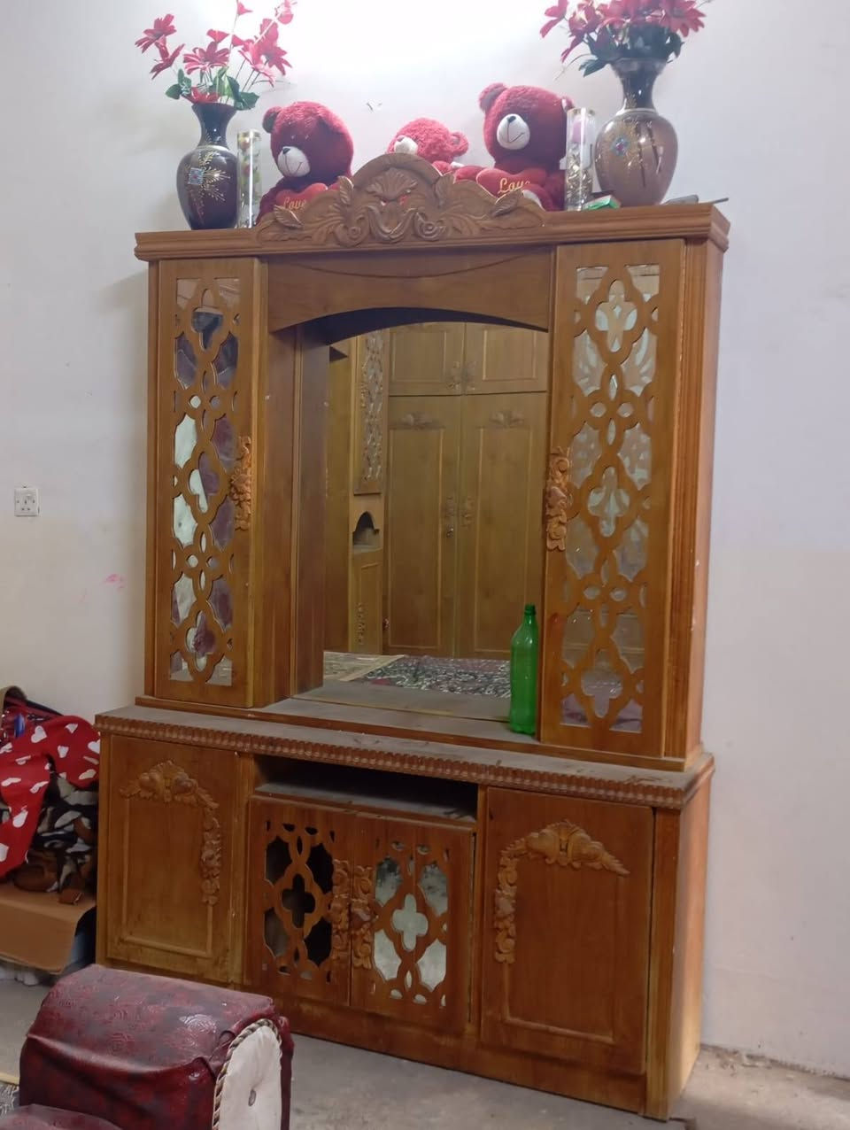 السعر 750 وبيها مجال
المكان الموصل الايسر
الهاتف ***********
