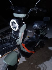 باسكل شحن البيع حجم 14  ملف كبير خمس بطاريات250وبي مجال الاستفسار عل ر...