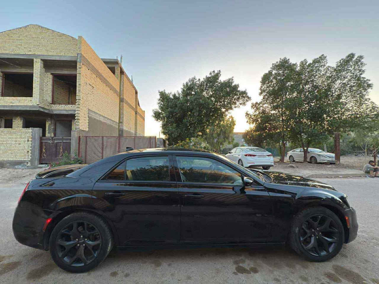 السلام عليكم
اوباما S
موديل ٢٠٢١
فول مواصفات عده الفتحه 
حادثها قطعتين
رقم سليمانيه باسمنه السياره 
جاهزه من كل النواحي اي نقص ما بيها 
عارضها ٢٥٥ورقه وبيها مجال 
مكانها بغداد حي الجهاد او الغزاليه 
وهذا رقمي 
*********** 
ومن الله التوفيق
