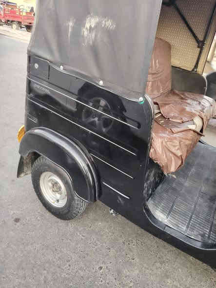 تكتك موديل 2020 شهر 7 تكتك بدون أوراق كفاله الكشره بس الدوس معمره مكينه بوشه وبستم  فقط السعر ٣٧٥٠ وبيها مجال قليل مكاني عماره ابو رمانه ***********
