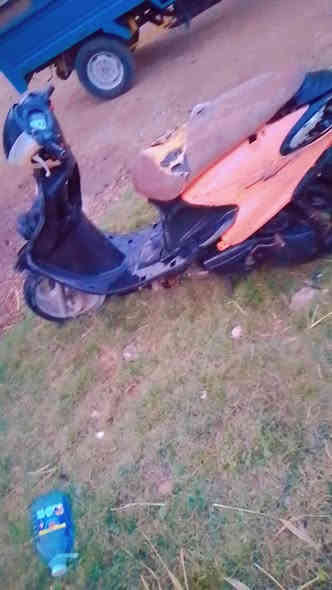 سلام عليكم دراجه للبيع دولفين متروكه تنباع جوم حديد وهيه شغاله سابقن اسعر 150 بيه مجال الاتصال ***********
